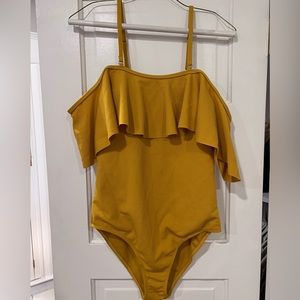Yellow, Off-the-Shoulder (with straps), One-Piece swimsuit